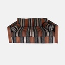 Sillón de 2 plazas de Chumen forrados de tela de rallas negra, gris y cafè