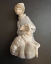 Figurín de Lladró Niño con Oveja #4676