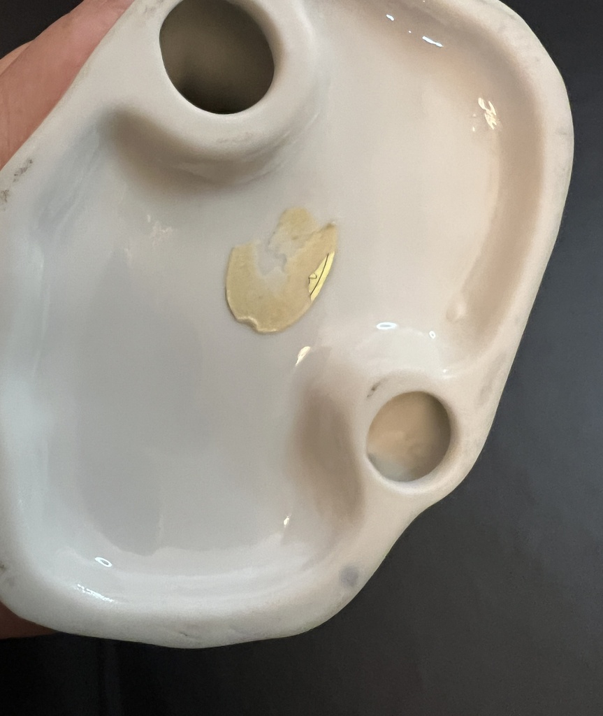Figurín de porcelana Niña con Ganzos
