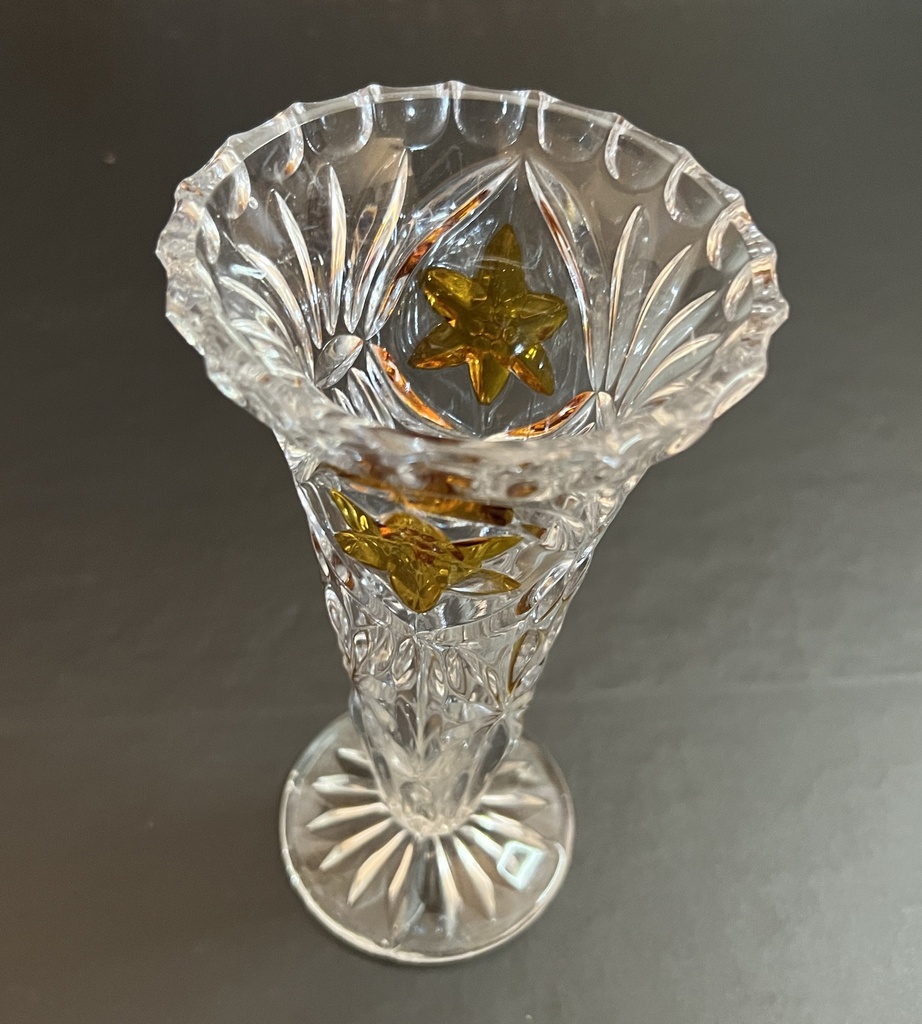 Florero de cristal en forma de copa