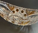 Plato de cristal cortado en forma de canoa