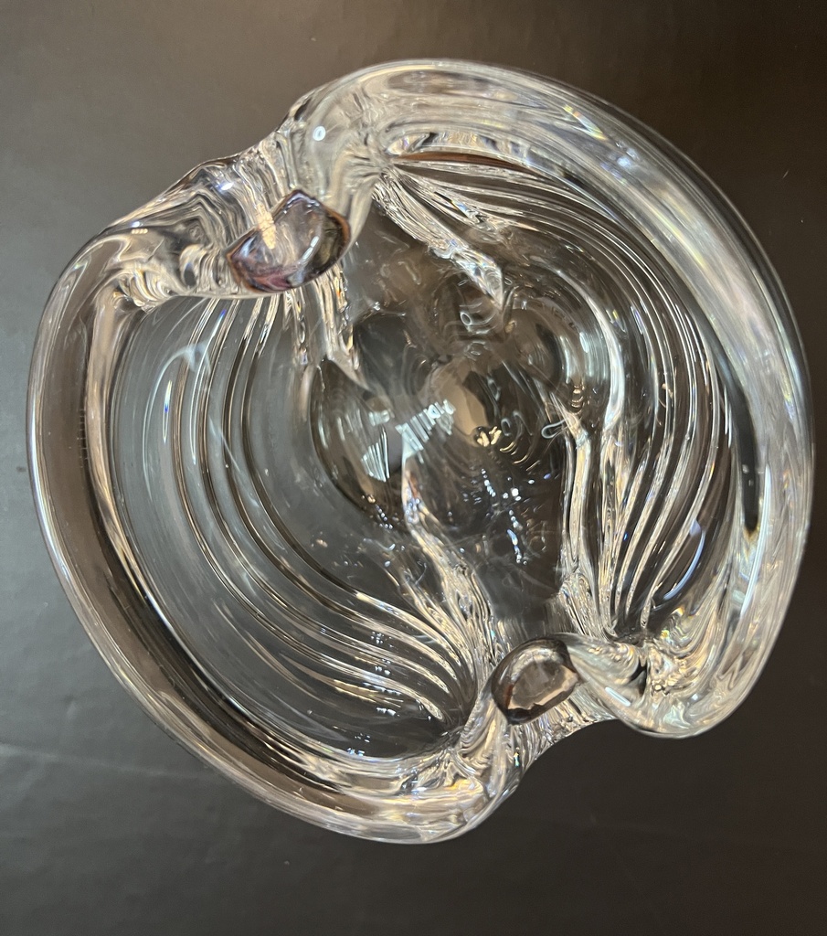 Florero de cristal base amorfa