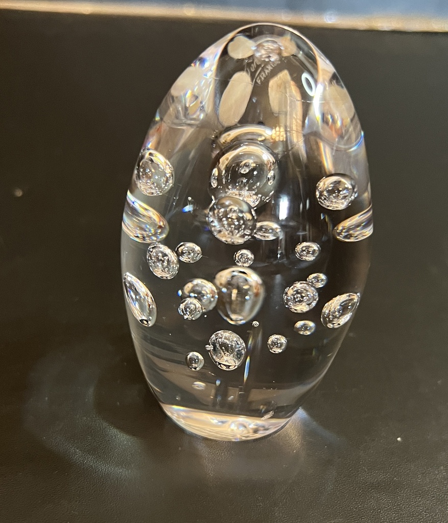 SEVRES CRYSTAL Pisapapeles de cristal transparente en forma de huevo - Francia