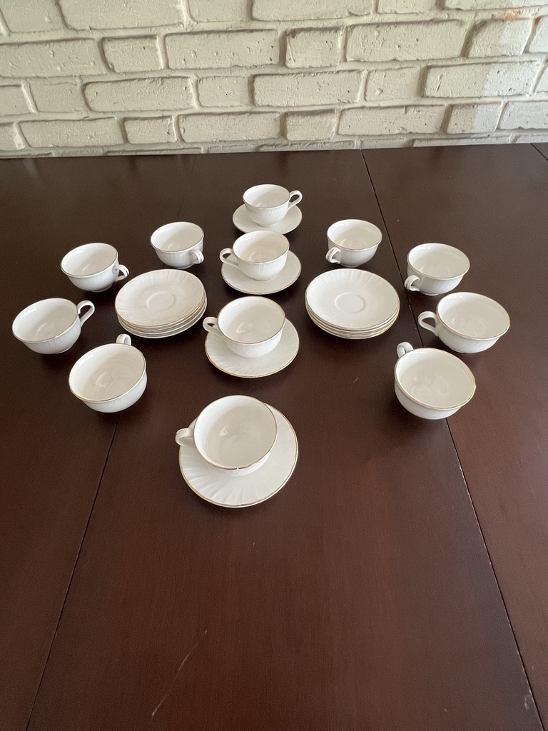 Juego de 12 tazas con plato Royal China, PONTESA España