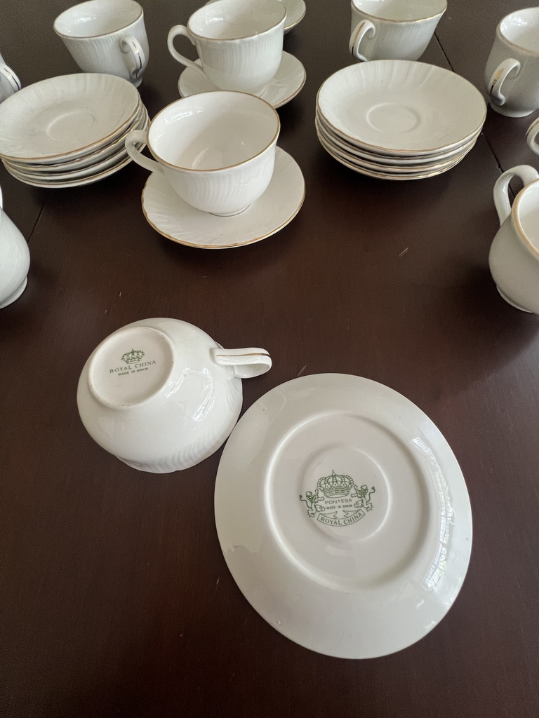 Juego de 12 tazas con plato Royal China, PONTESA España