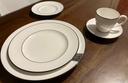 Vajilla para 12 personas marca Lenox serie Continental Dining Platinum