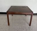 Mesa lateral de madera maciza acabado natural