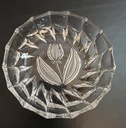 Platito de cristal cortado con diseño de tulipan