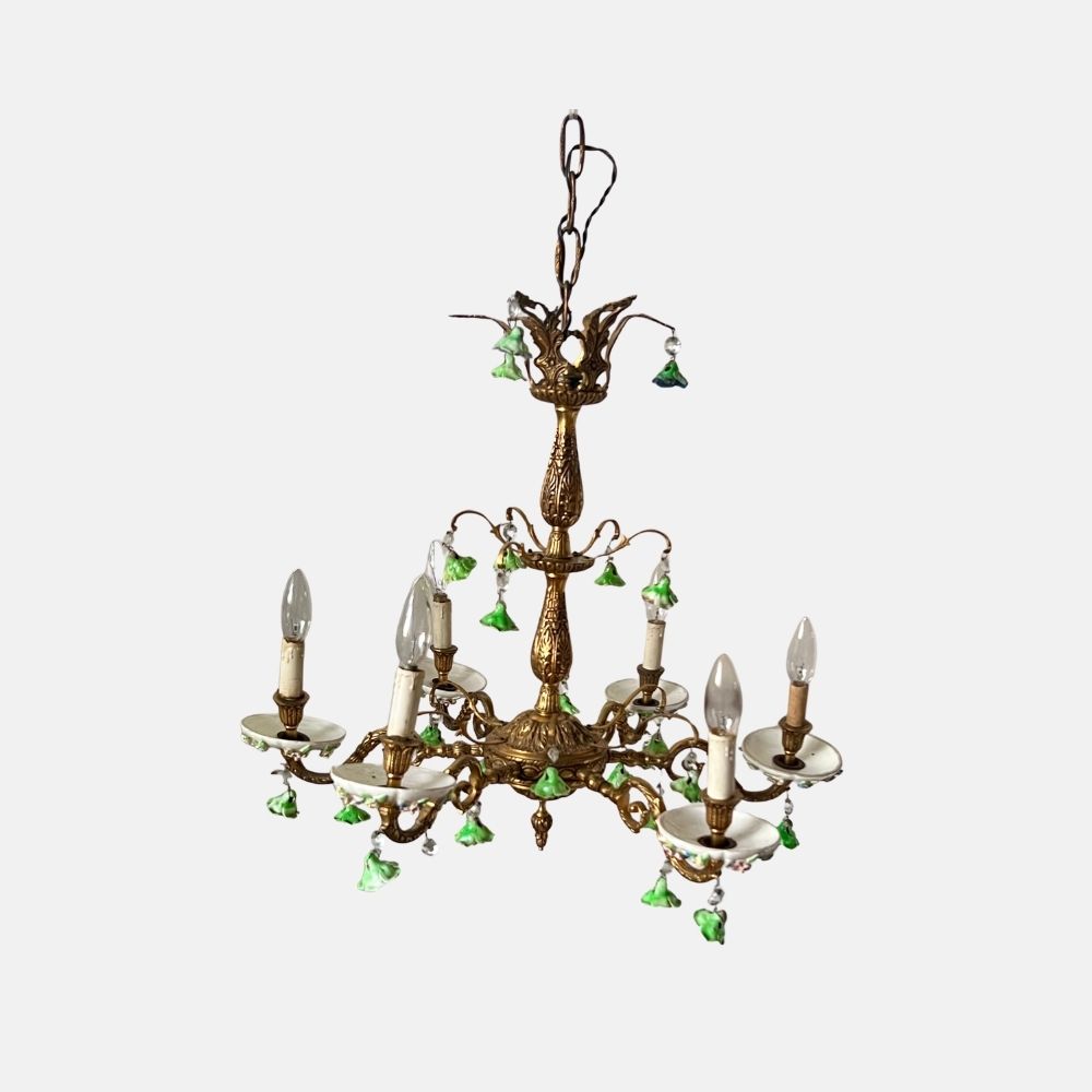 MIF - Lámpara antigua de bronce con apliques de cerámica pintada (reparación precio aprox Q2,900)