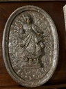 Oval de madera con la imagen de Virgen de la Concepción