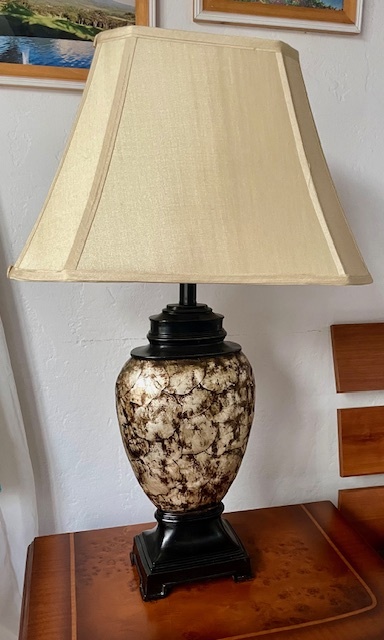 LÁMPARA DE MESA