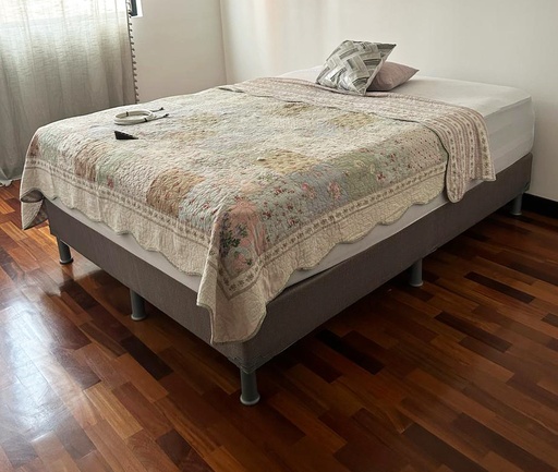 [AC0009] Cama tamaño queen