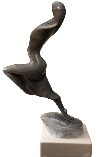 [TC006] Escultura "Mujer en piqué" por Byron Ramírez