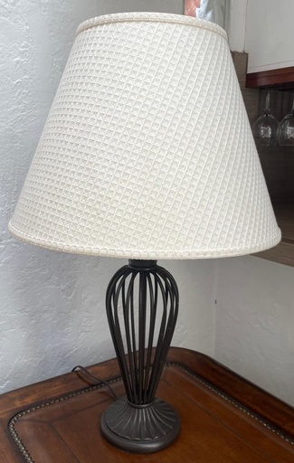 [MR007 - 008] LÁMPARA DE MESA